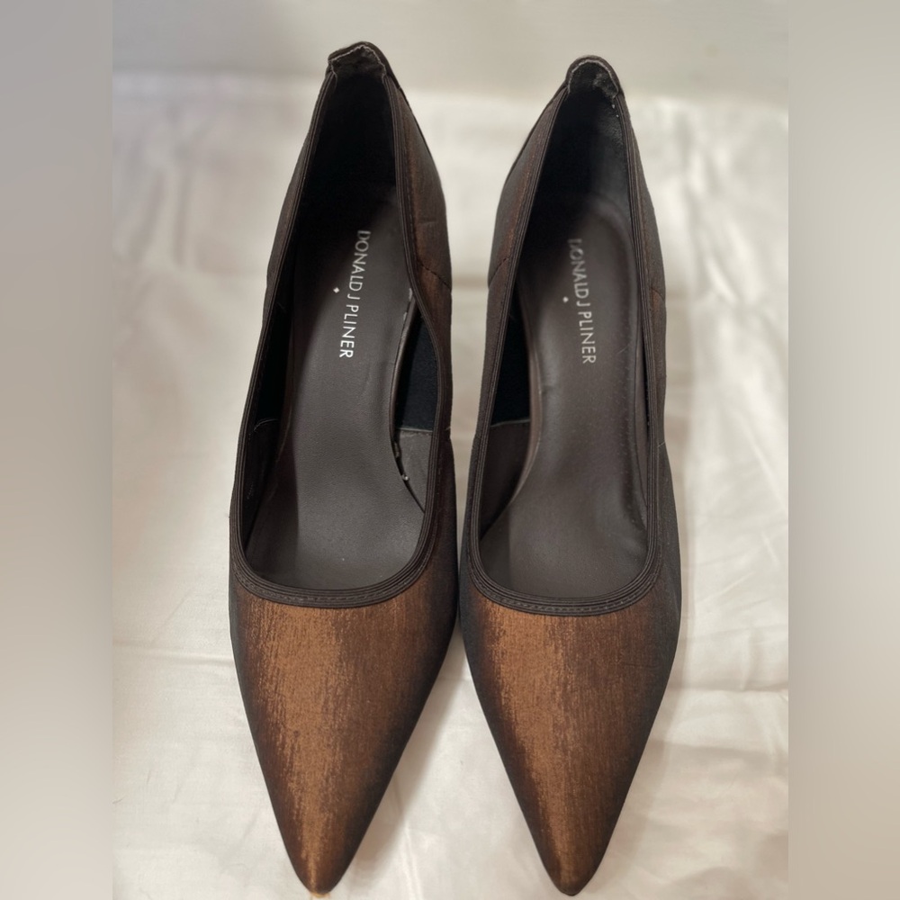 Donald J Pliner | Donald J Pliner Brown and Black Heels | Size 8 |MintCondition